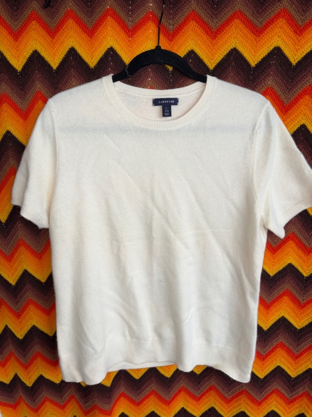 Lands End Crew Neck Cashmere Sweater Cream L, 20” PTP, 25” L
